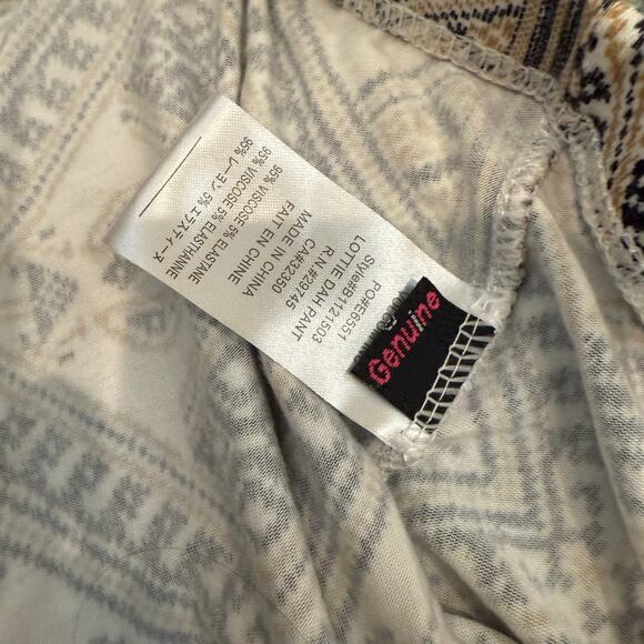 Volcom - Girls Pants - Size LG /14 - Picture 5 of 10